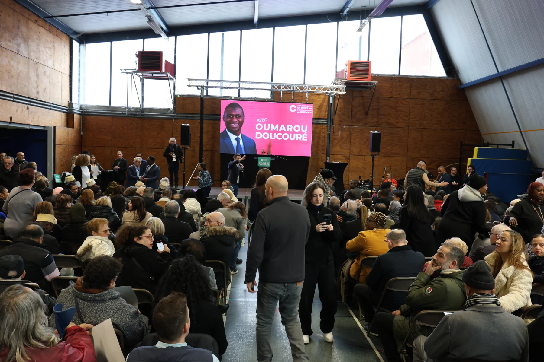 Écran de scène pendant le meeting